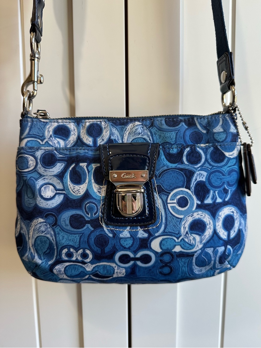 Coach Poppy Hippie Glam Signature Print Crossbody Swingpack in Blue
